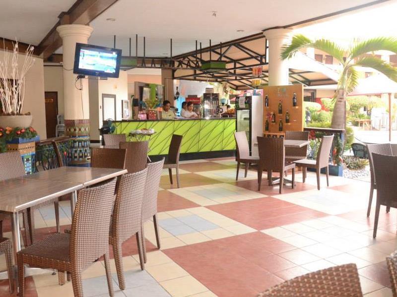La Maja Rica Hotel Tarlac City Exterior foto