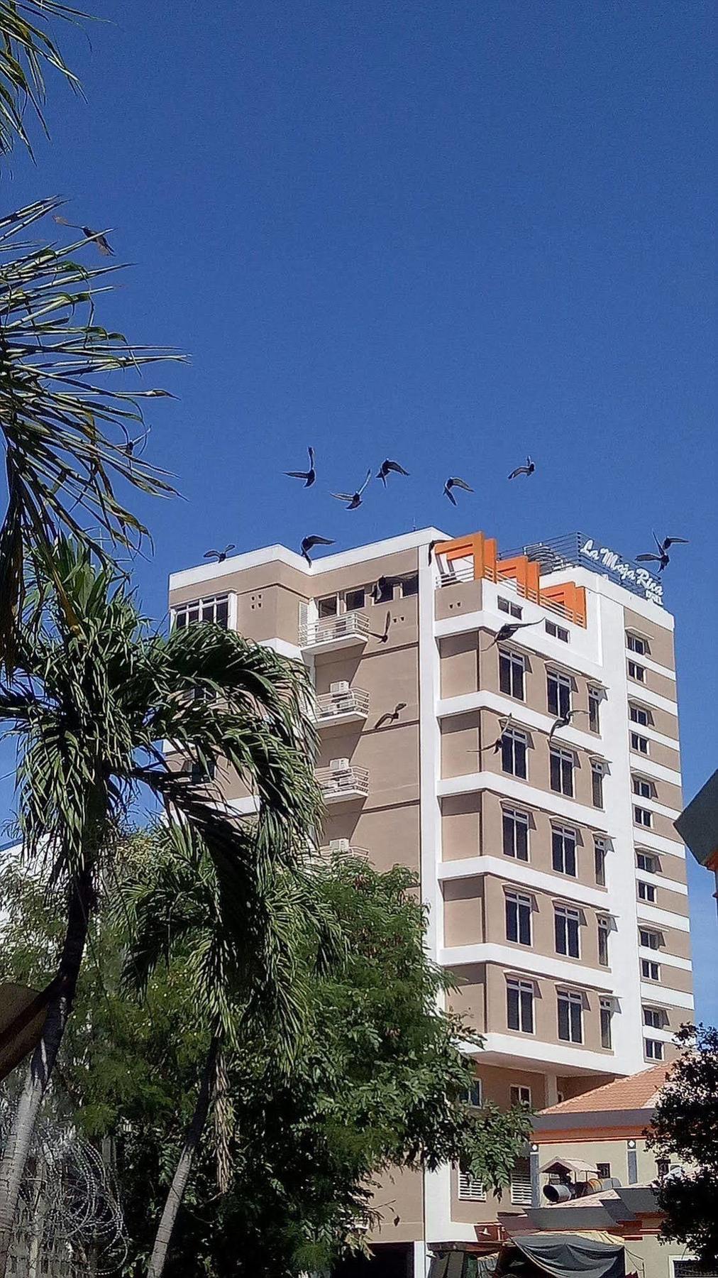 La Maja Rica Hotel Tarlac City Exterior foto