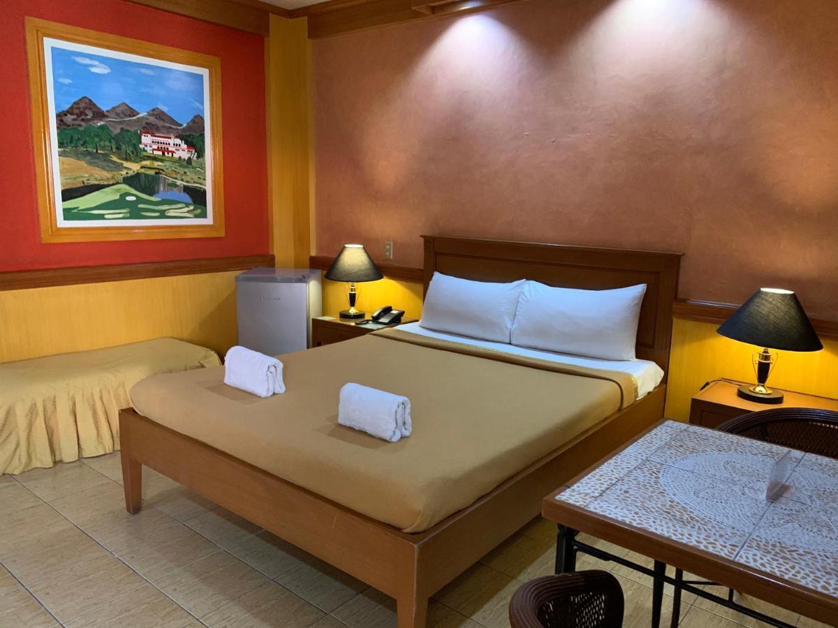 La Maja Rica Hotel Tarlac City Exterior foto